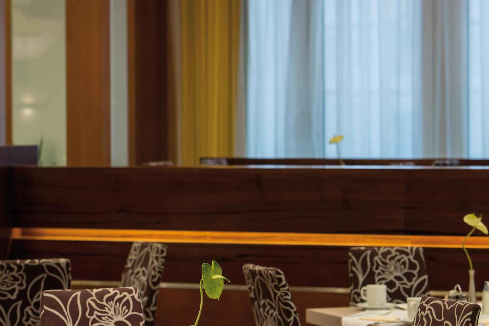 Austria Trend Europa Hauptbahnhof Hotel 4*
